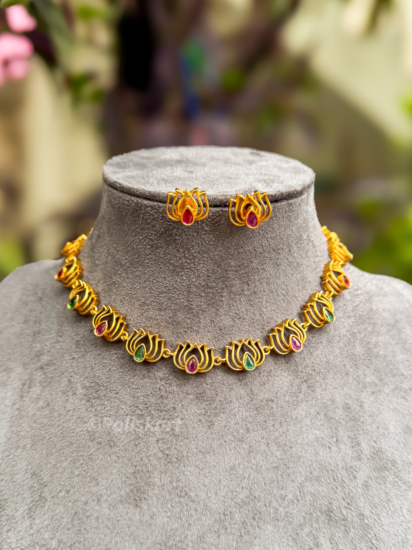 PK100 - Trending multicolor lotus necklace with earring set