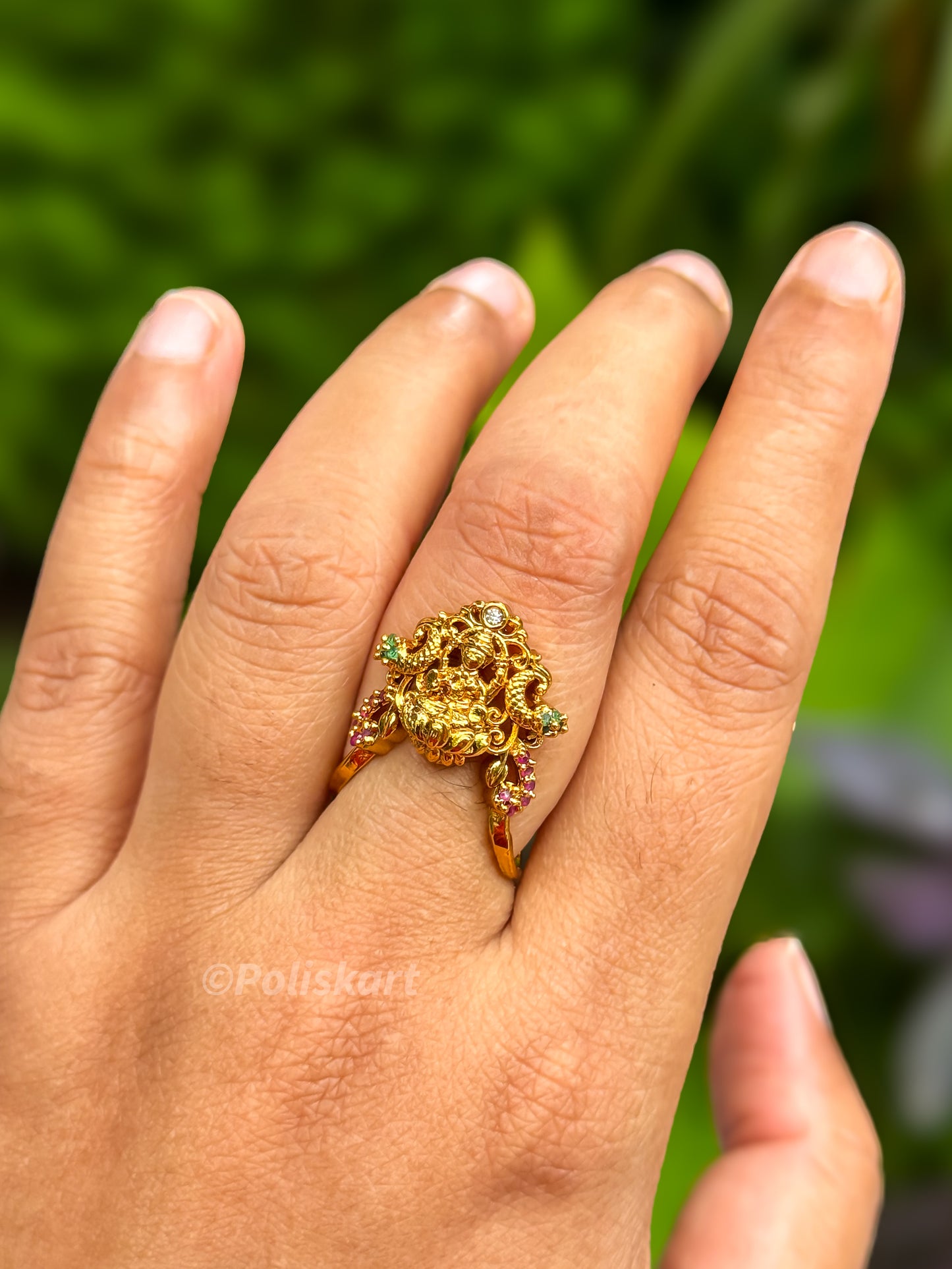 PK133 - Free size vangi ring - Stone worked design
