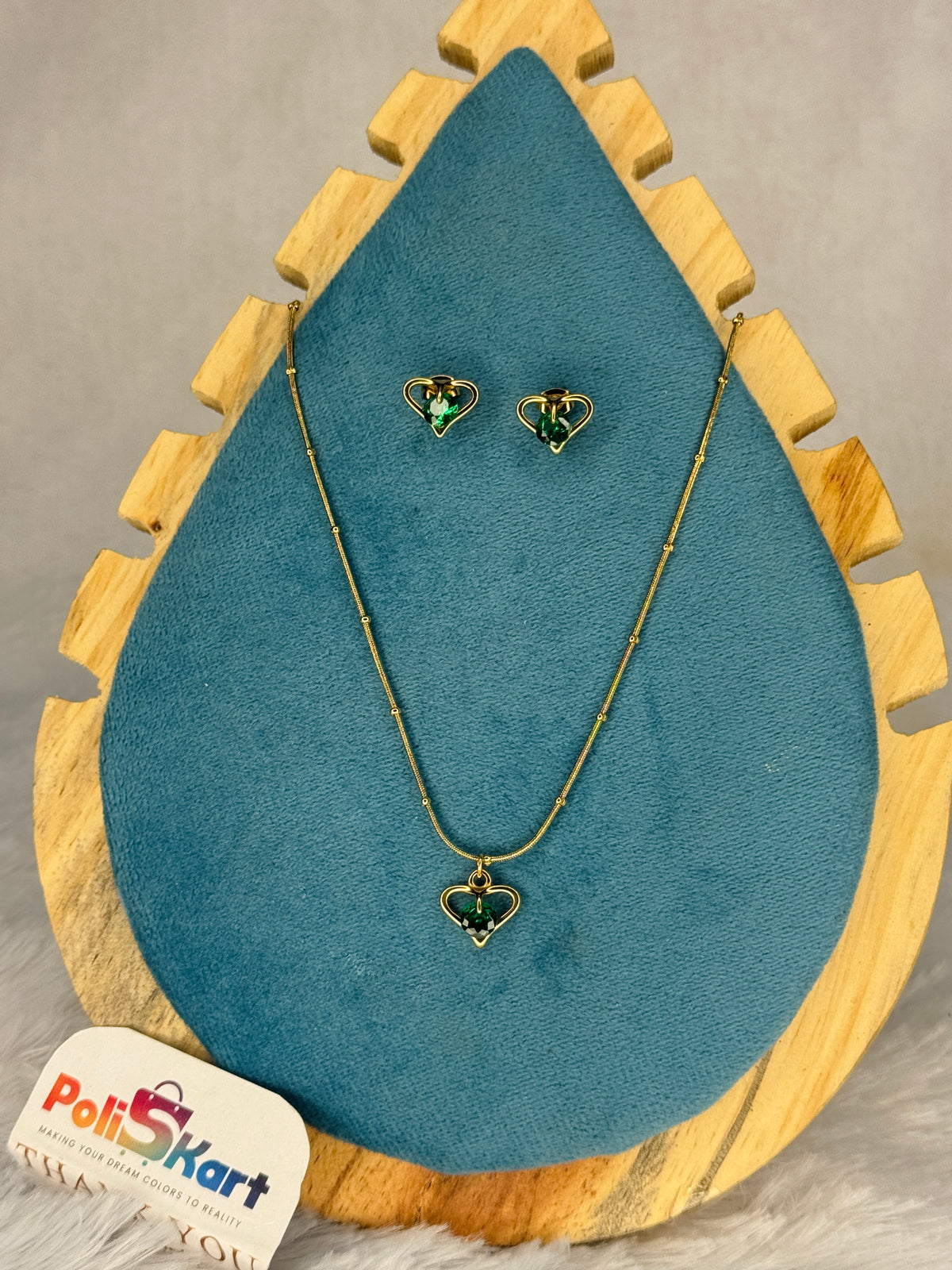 PK145 - Anti-tarnish chain with stud - green heart design
