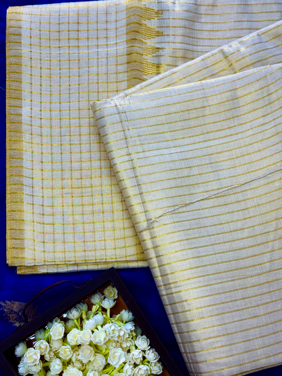 PK141 - Pure kerala saree with Stripe and gopura border design with blouse