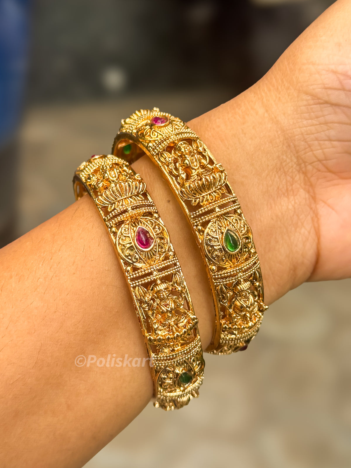 PK175 - Pair of bangles - Lakshmi and stone worked design