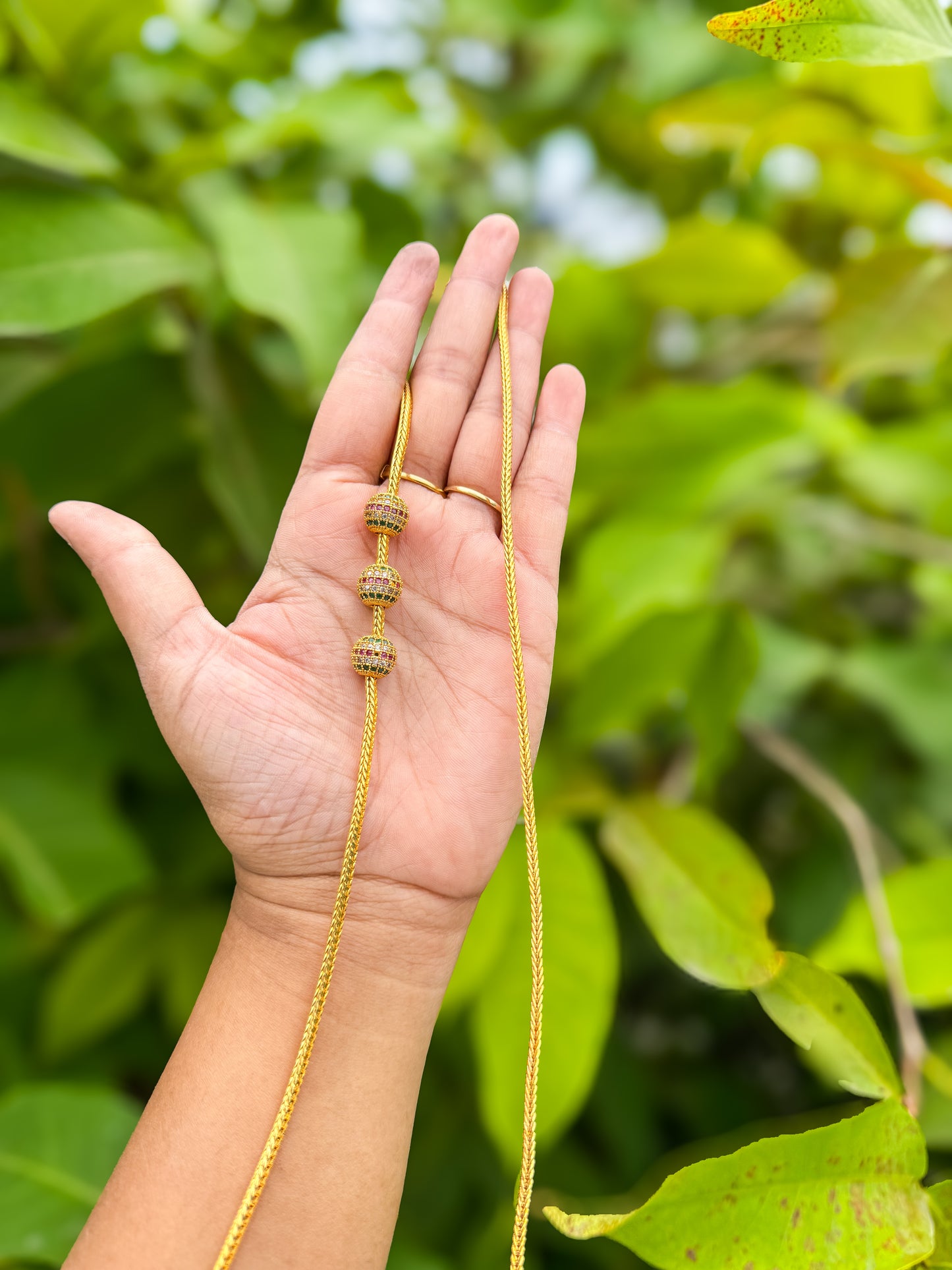 Multi stone worked mugapu chain