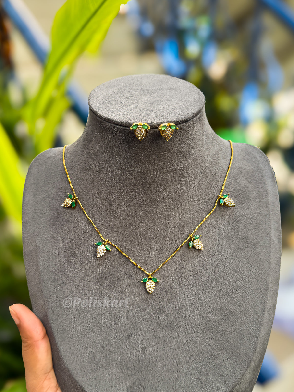 PK247 - Simple chain with stone worked leaf design and earring set