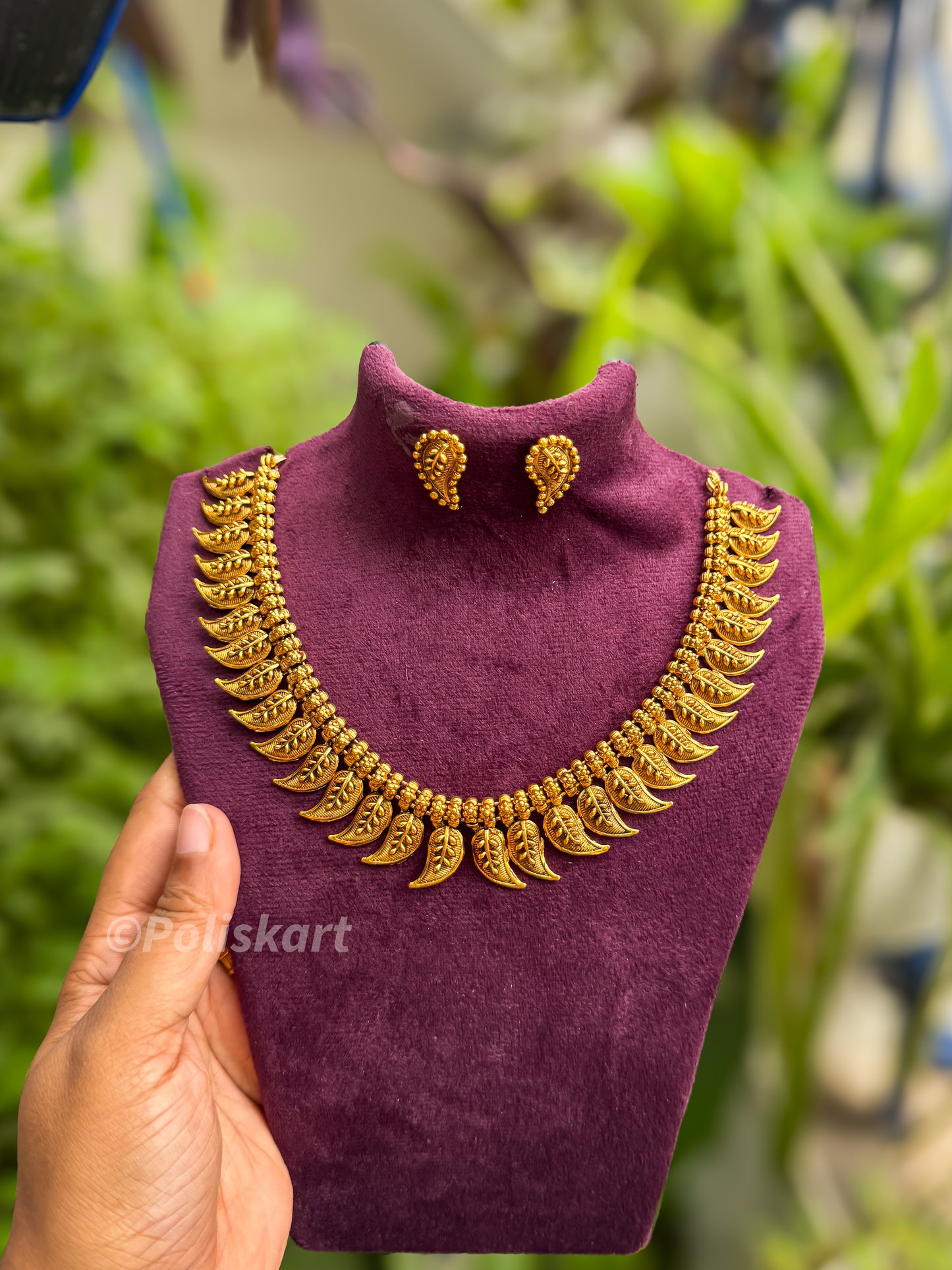 Mango design necklace with earing