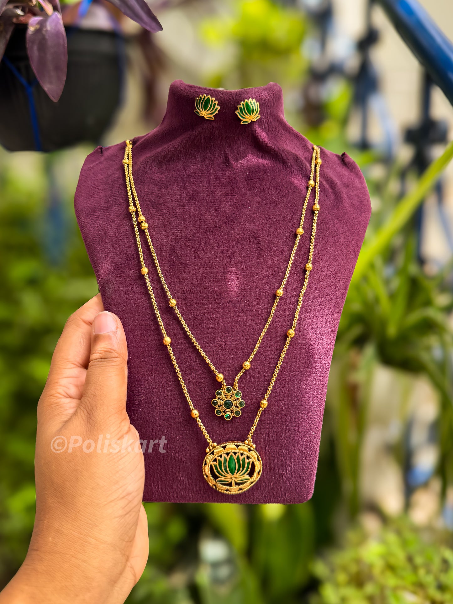 Double chain with lotus pendant with earing