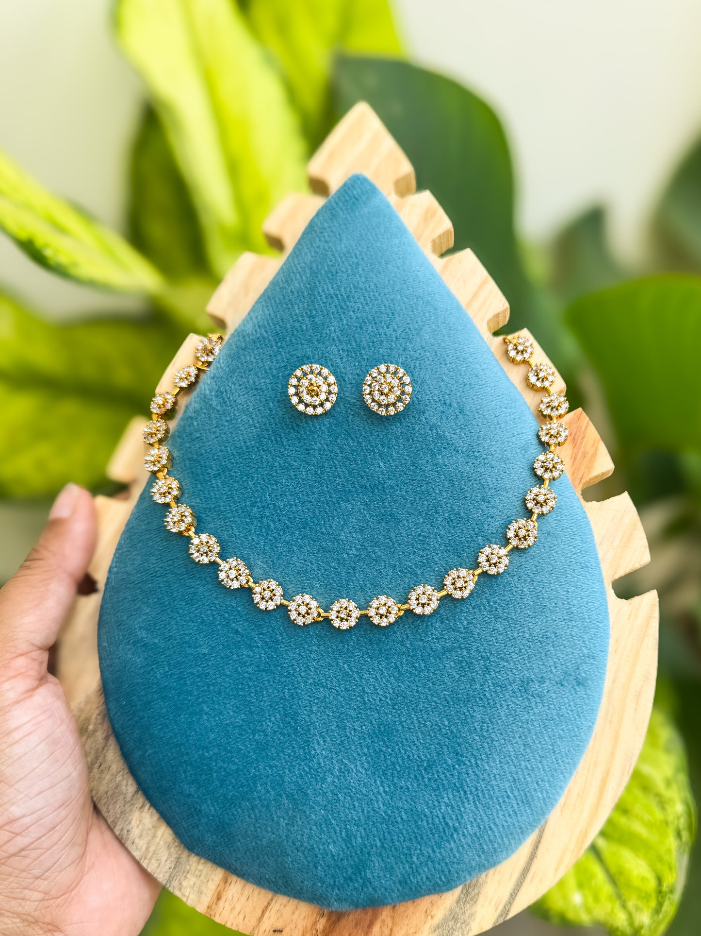 Flower Diamond cut necklace with earring set