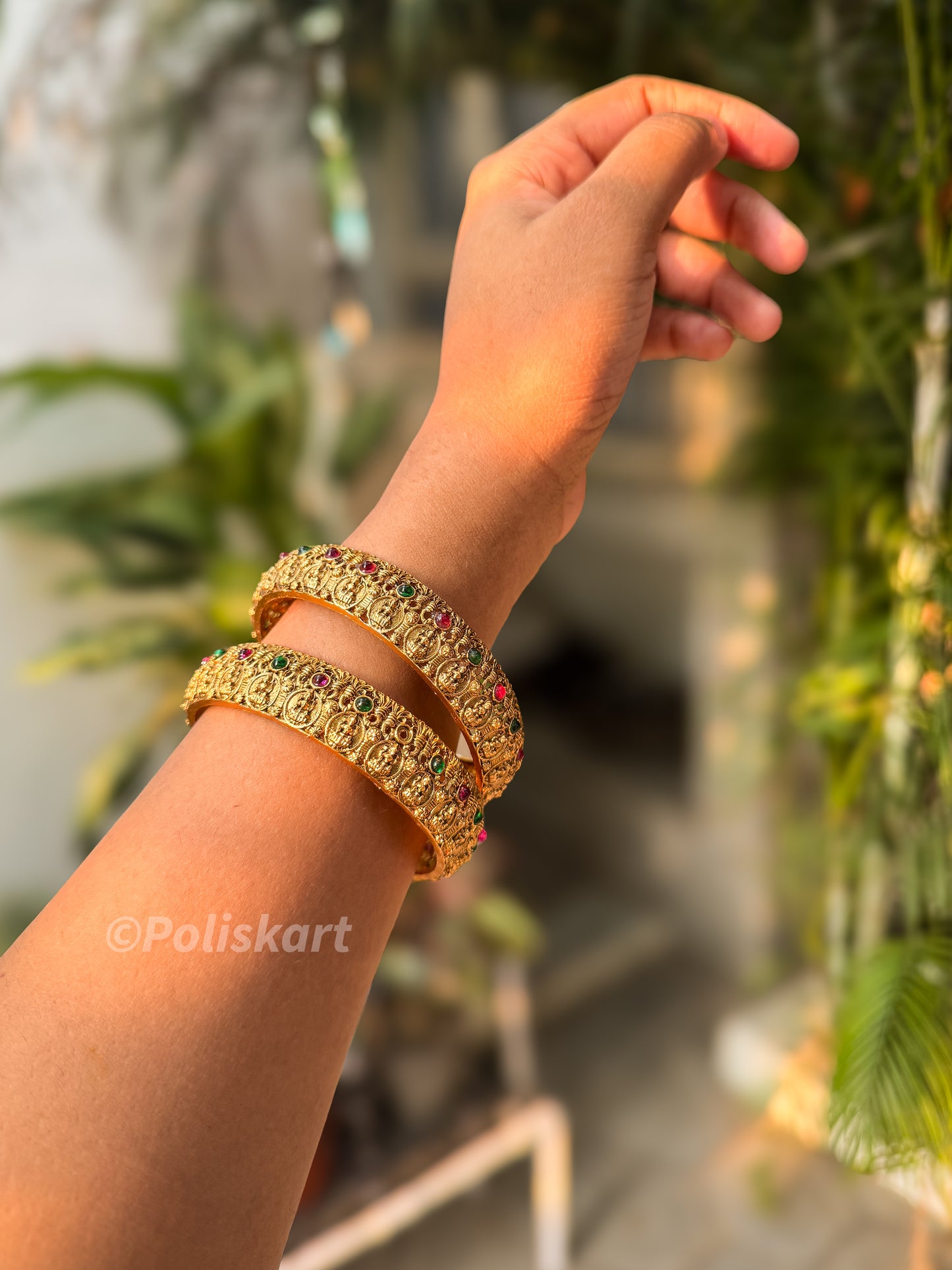 Pair of bangles Kasumala and stone worked