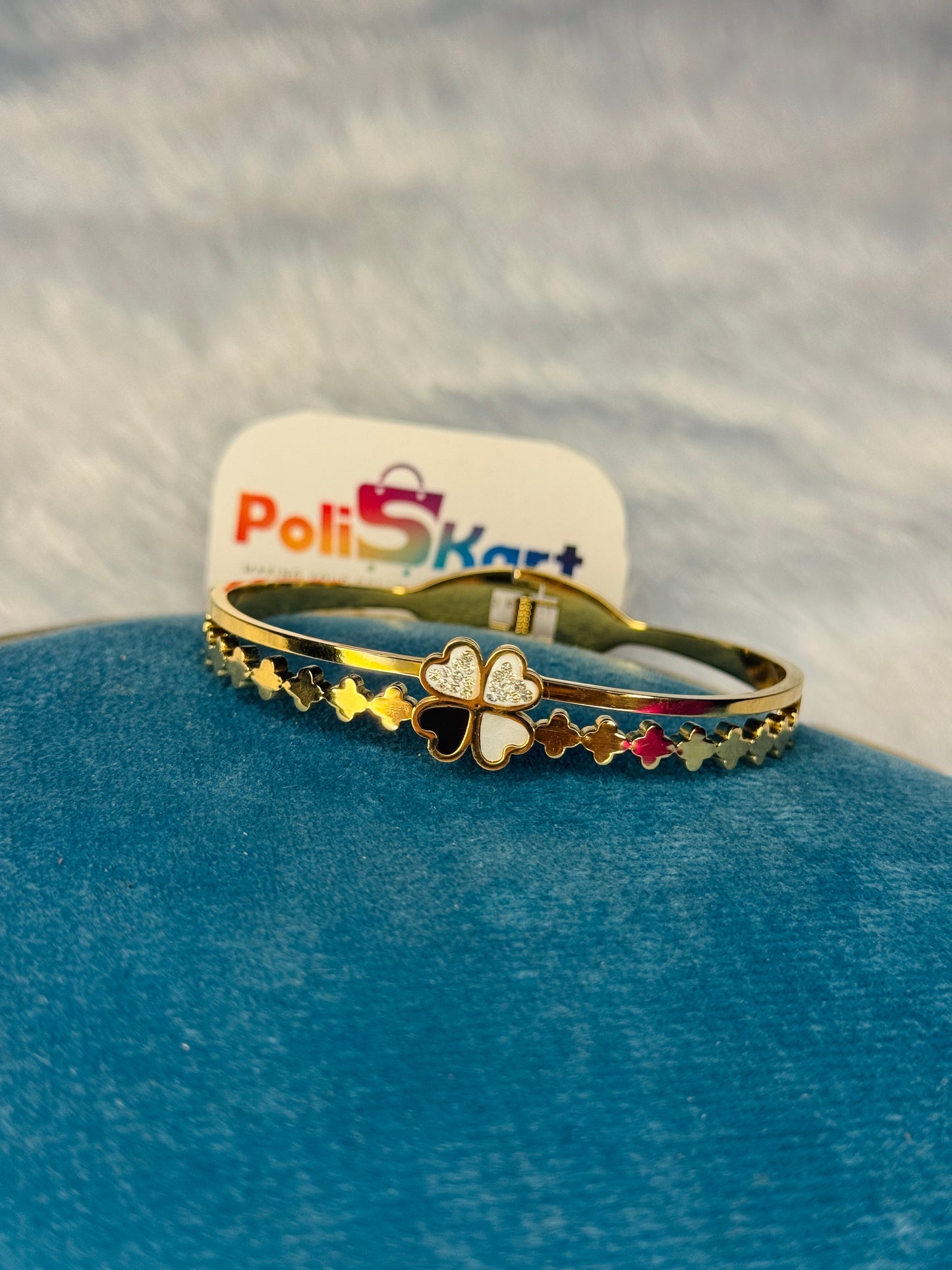 Anit tarnish cuff bangle Free size - Black and white Flower design