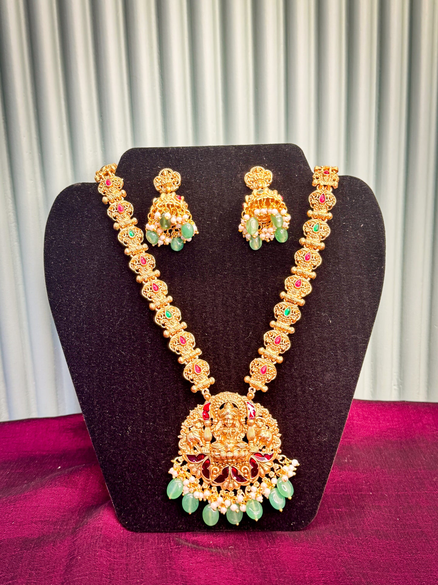 Antique Lakshmi Harram with Green Raindrop Design & Jhumka