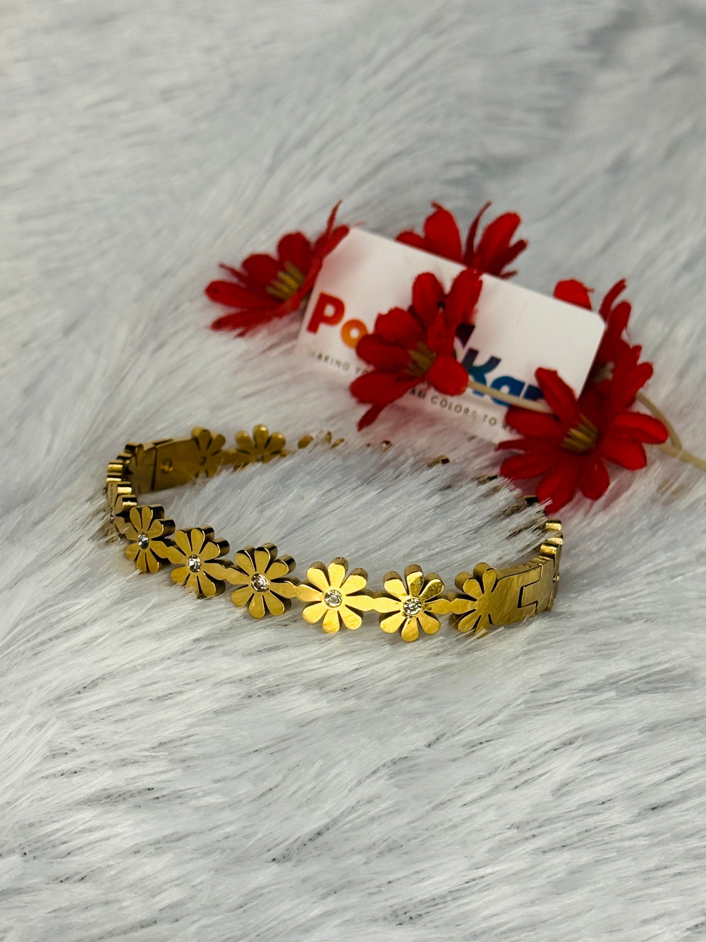 Cuff bangle with multi flower design
