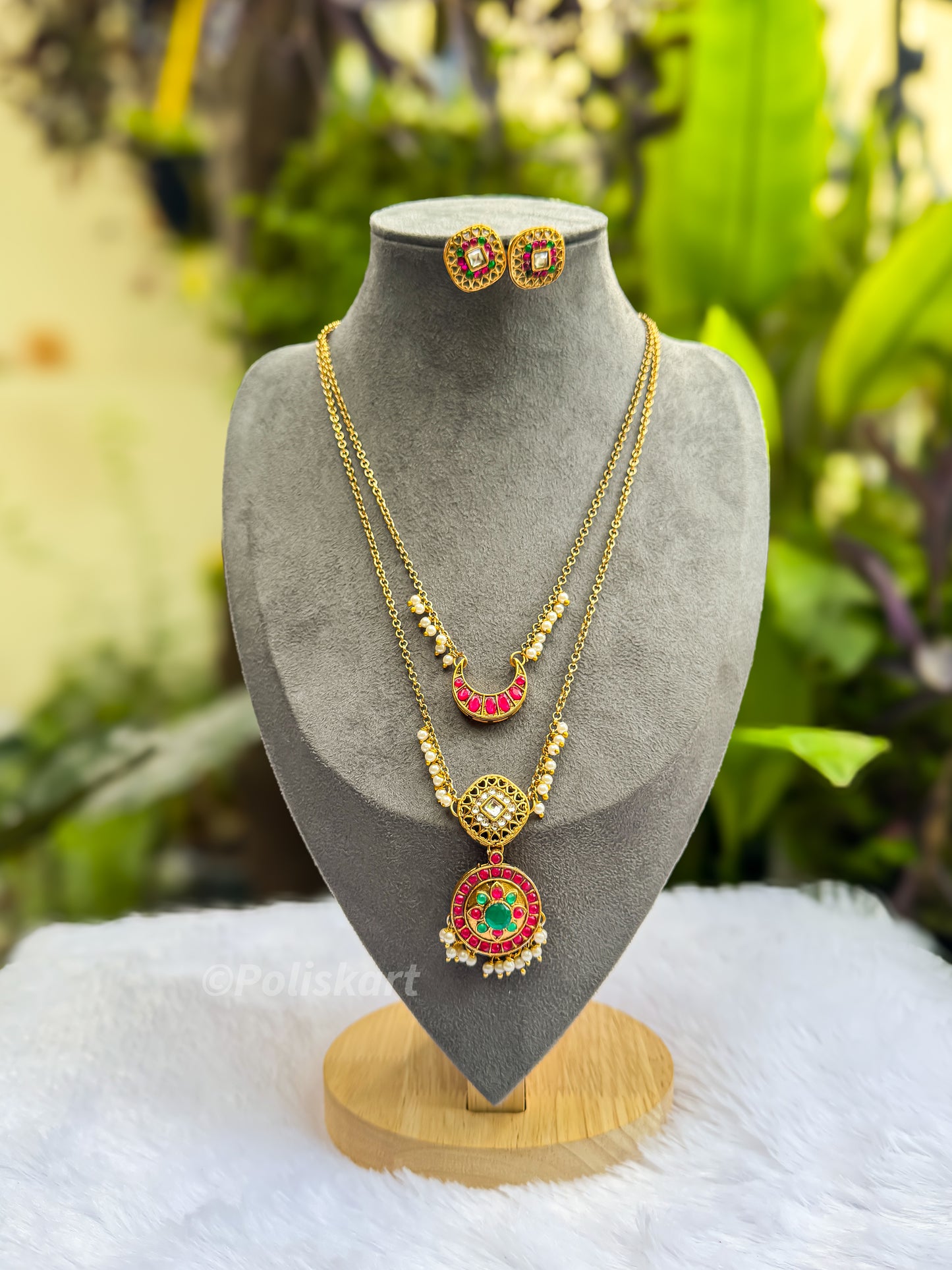PK114 - Double layer chain with stone worked pendant