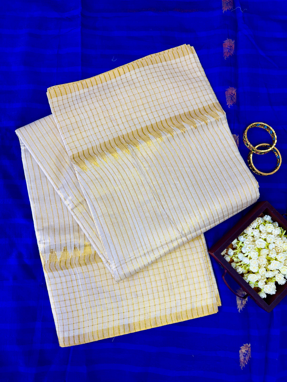 PK141 - Pure kerala saree with Stripe and gopura border design with blouse