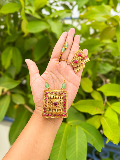 Double sided invisible chain with Pendant and two set earring