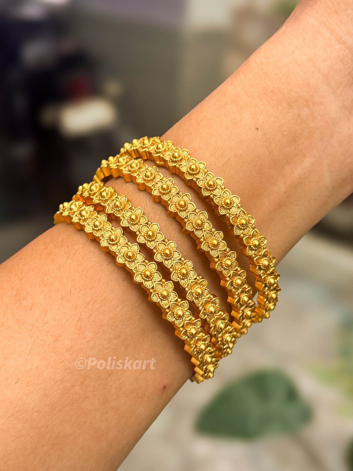 PK174 - 4 bangles set - Golden flower  design