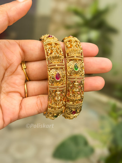 PK175 - Pair of bangles - Lakshmi and stone worked design