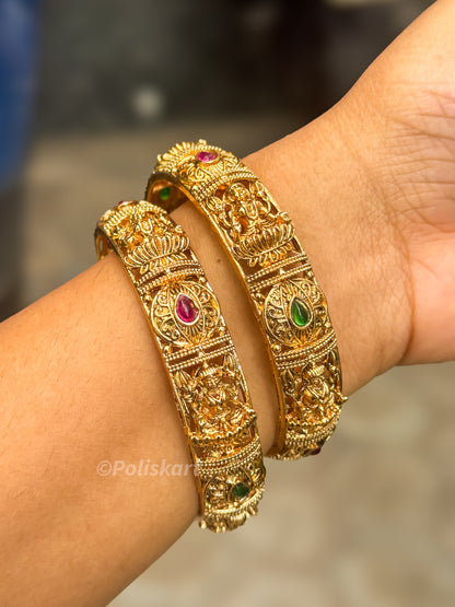 PK175 - Pair of bangles - Lakshmi and stone worked design