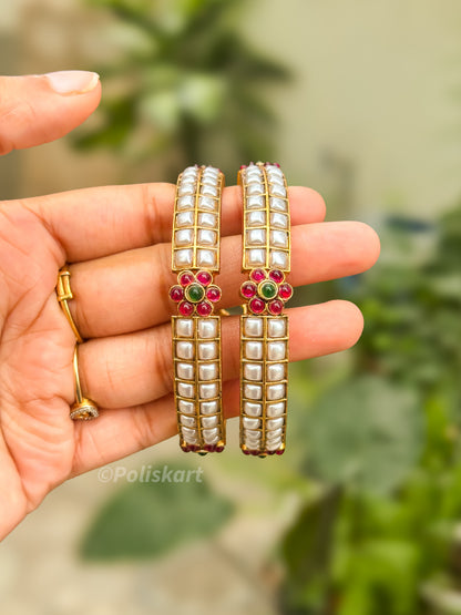 PK176 - Pair of bangles - white rubi beads worked design