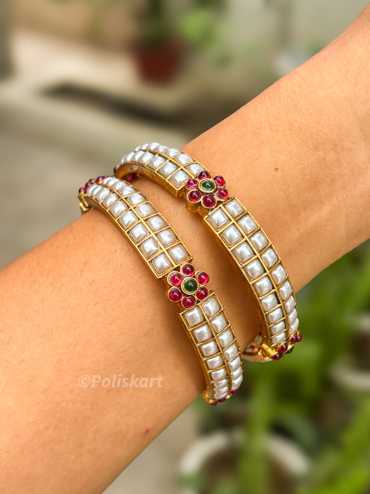 PK176 - Pair of bangles - white rubi beads worked design