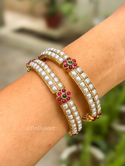 PK176 - Pair of bangles - white rubi beads worked design