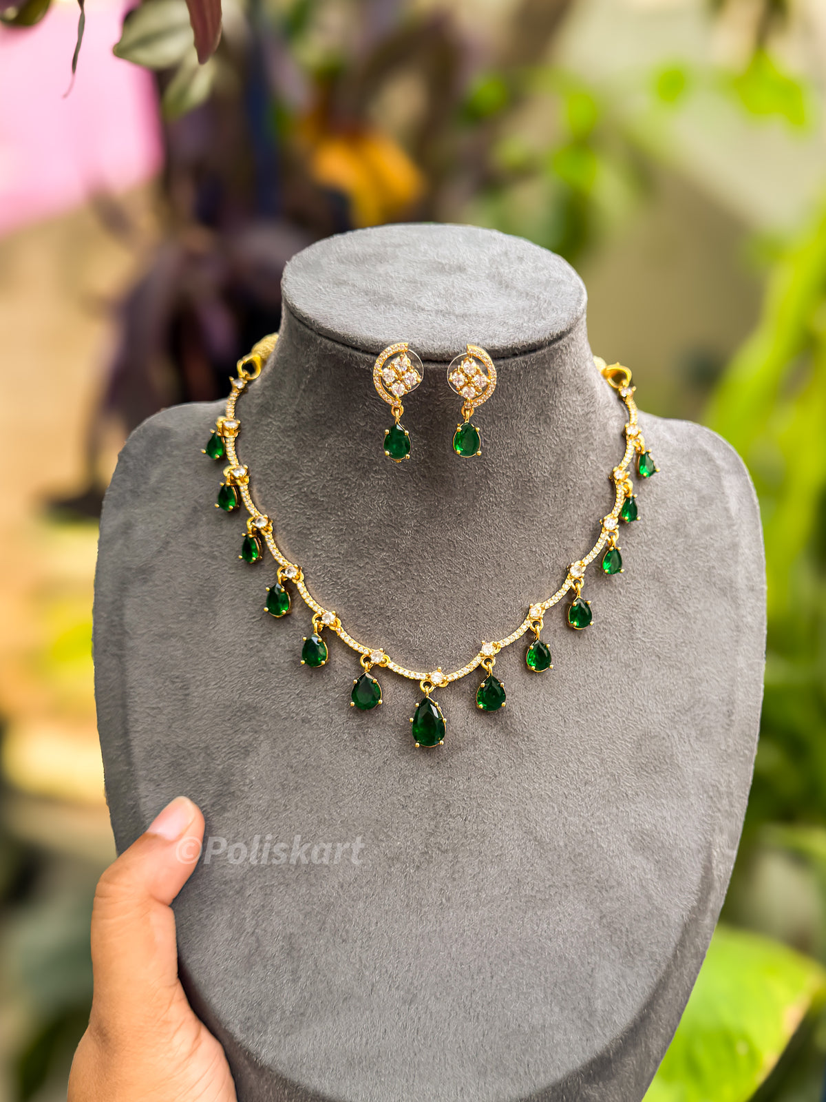 PK166 - Emerald Raindrop necklace with earring