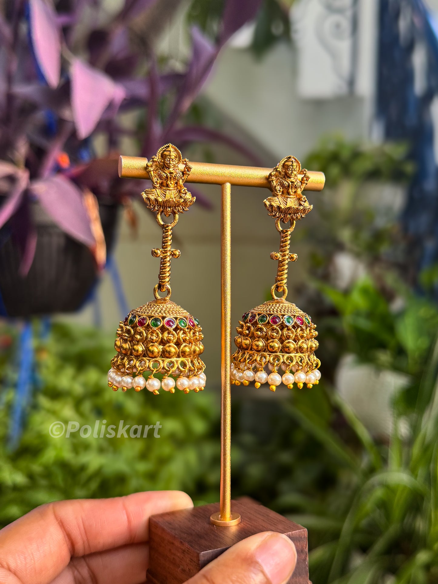 Trending Lakshmi and pearl highlighted jhumka