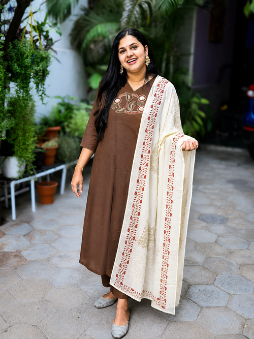 Kaya - Pure cotton Embroidery three piece set