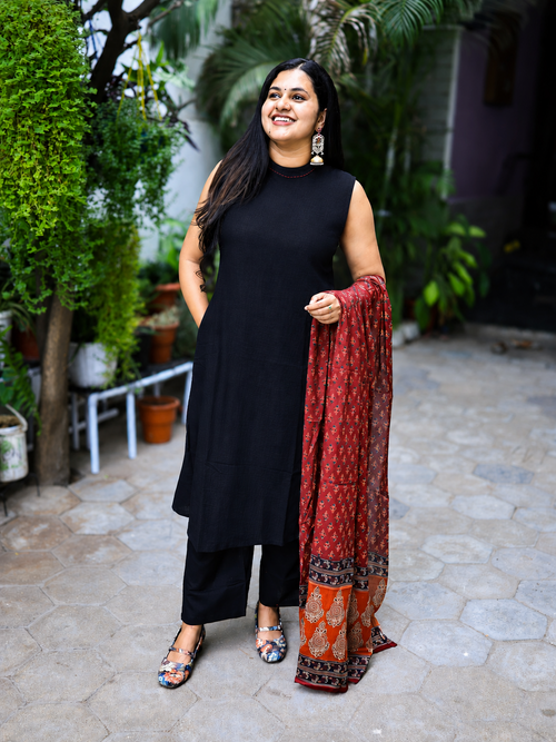 Maiyazhagi - Pure cotton three piece set/ sleeves attached