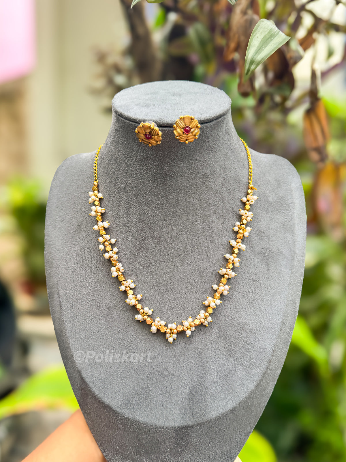 PK211 -  Simple pearl worked necklace with stud