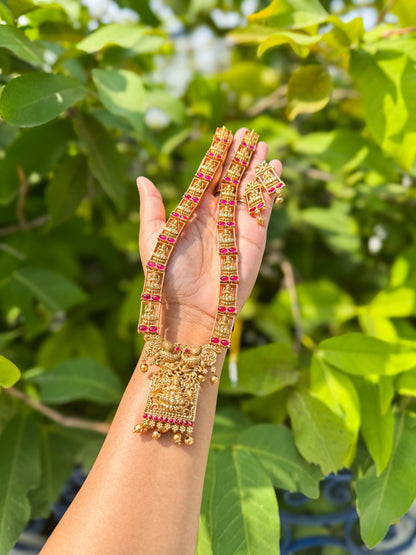 Stylish Lakshmi highlighted square design haram with earring set