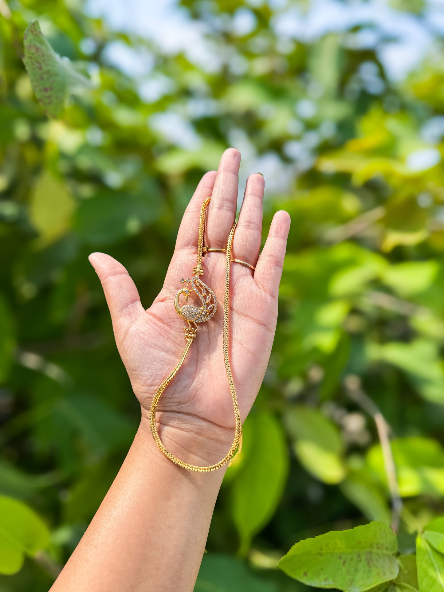 24 inch Peacock white stone worked mugappu chain