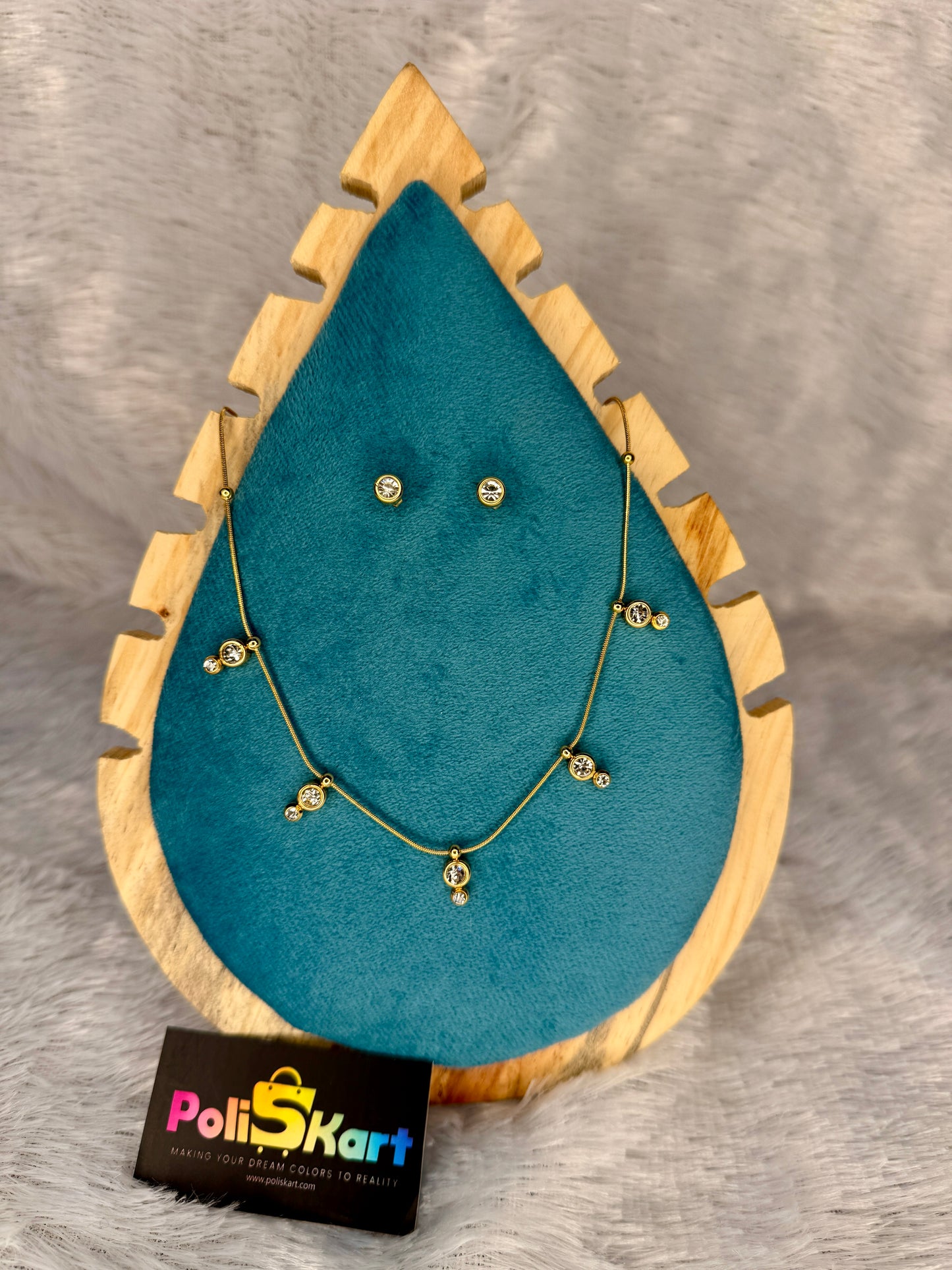 White stone raindrop neck piece with earing set