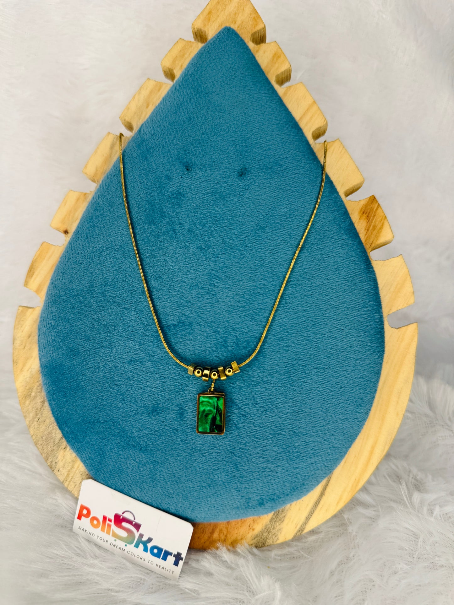 Chain with Green sqaure pendant