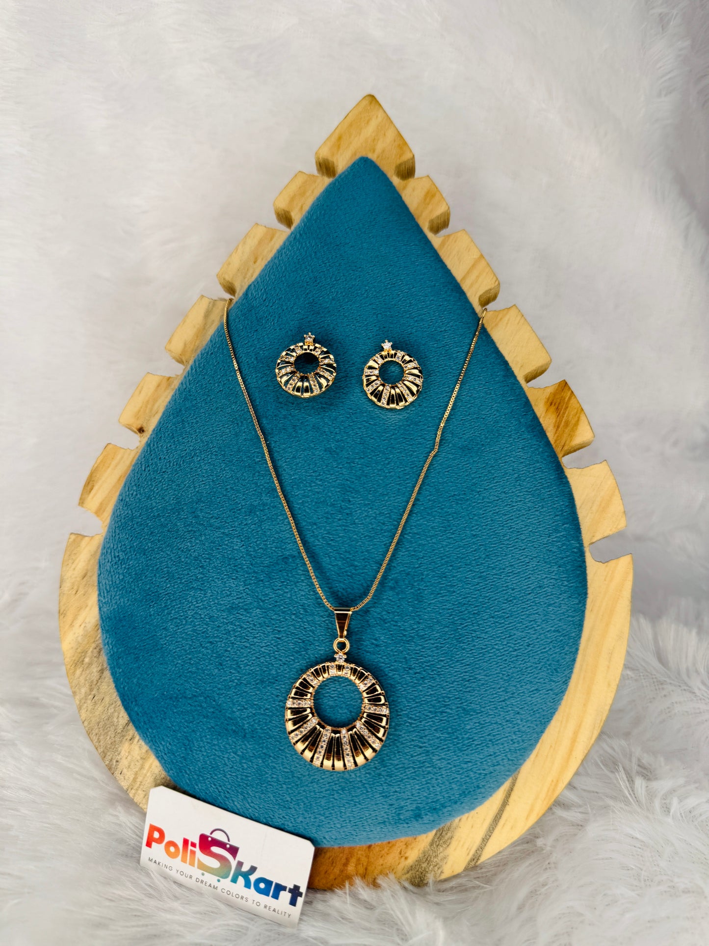 Rose gold jewel - hanging circle design