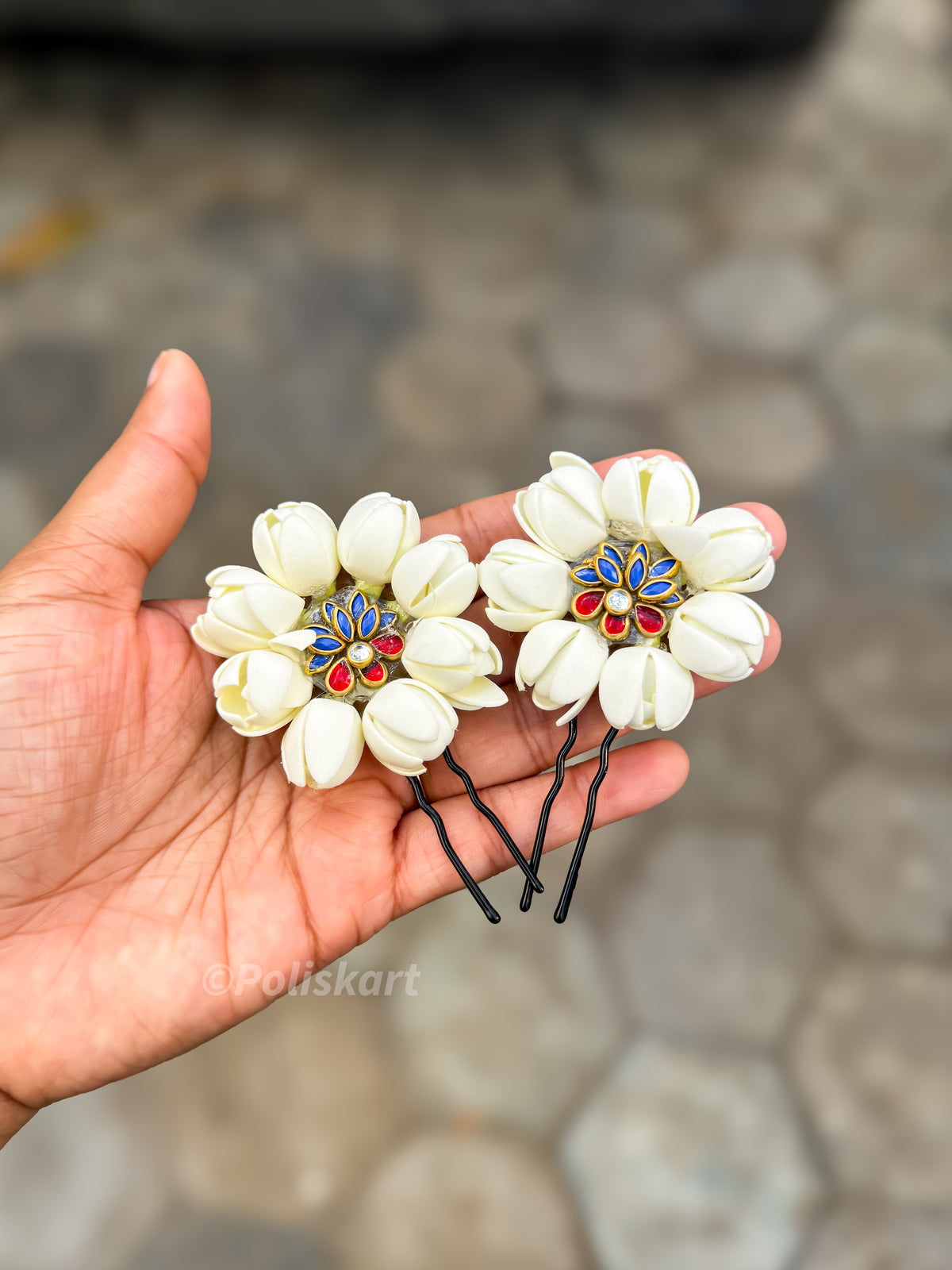 PK239 - Pair of Handmade malli and stone designed U pin