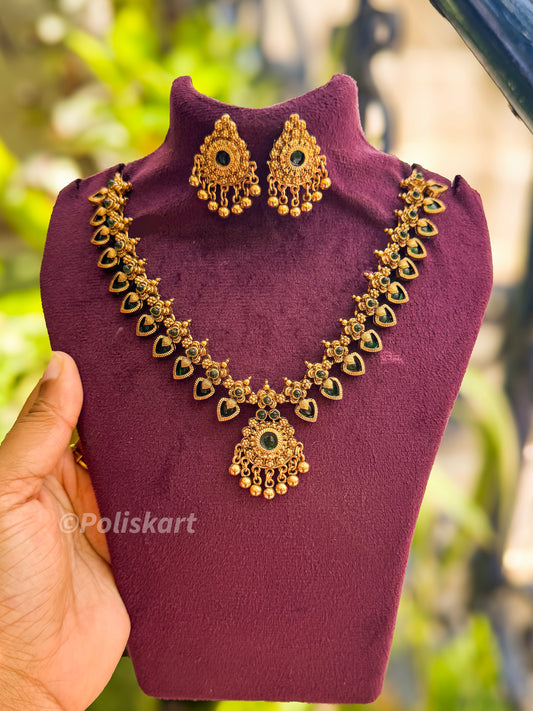 Gold finished small palaka necklace with earing