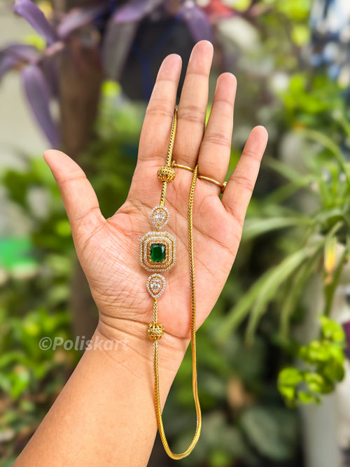 Mugapu chain Emarald white stone design