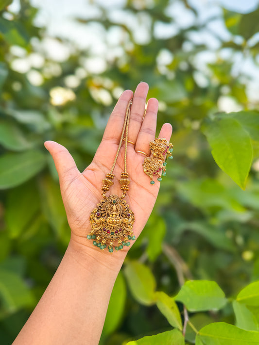 Chain with peacock lakshmi pendant with earing