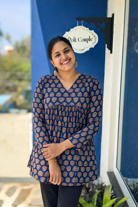 Sakhi - Full sleeve cotton short Kurti