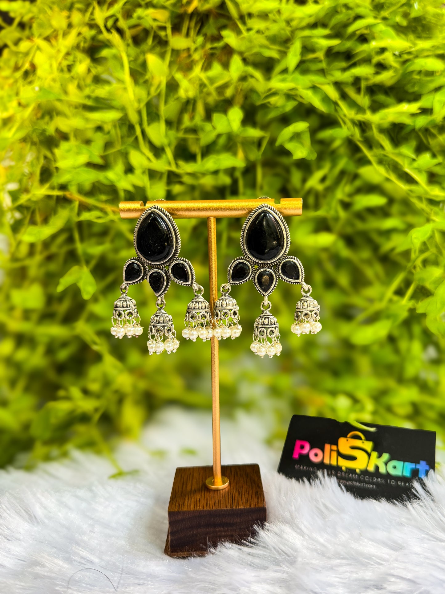 Black stone flower earring set