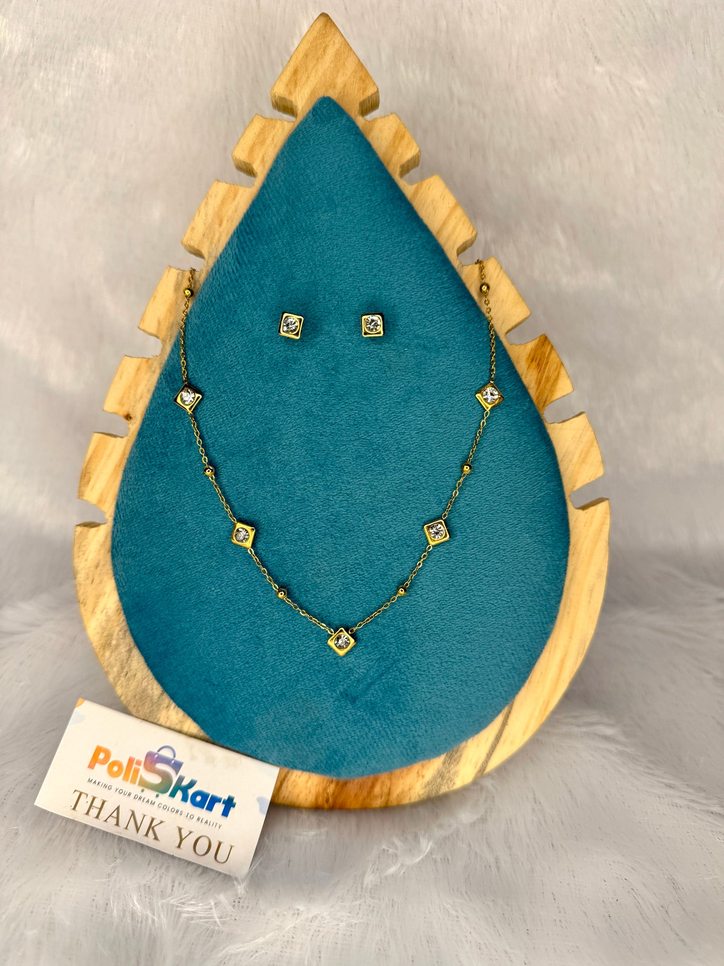White square stone necklace with stud