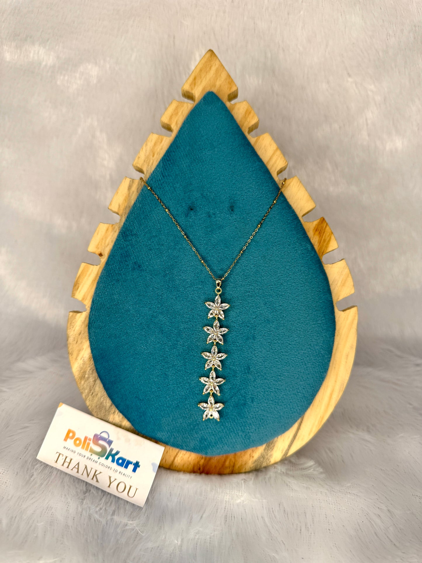 Chain with multiple stars pendant