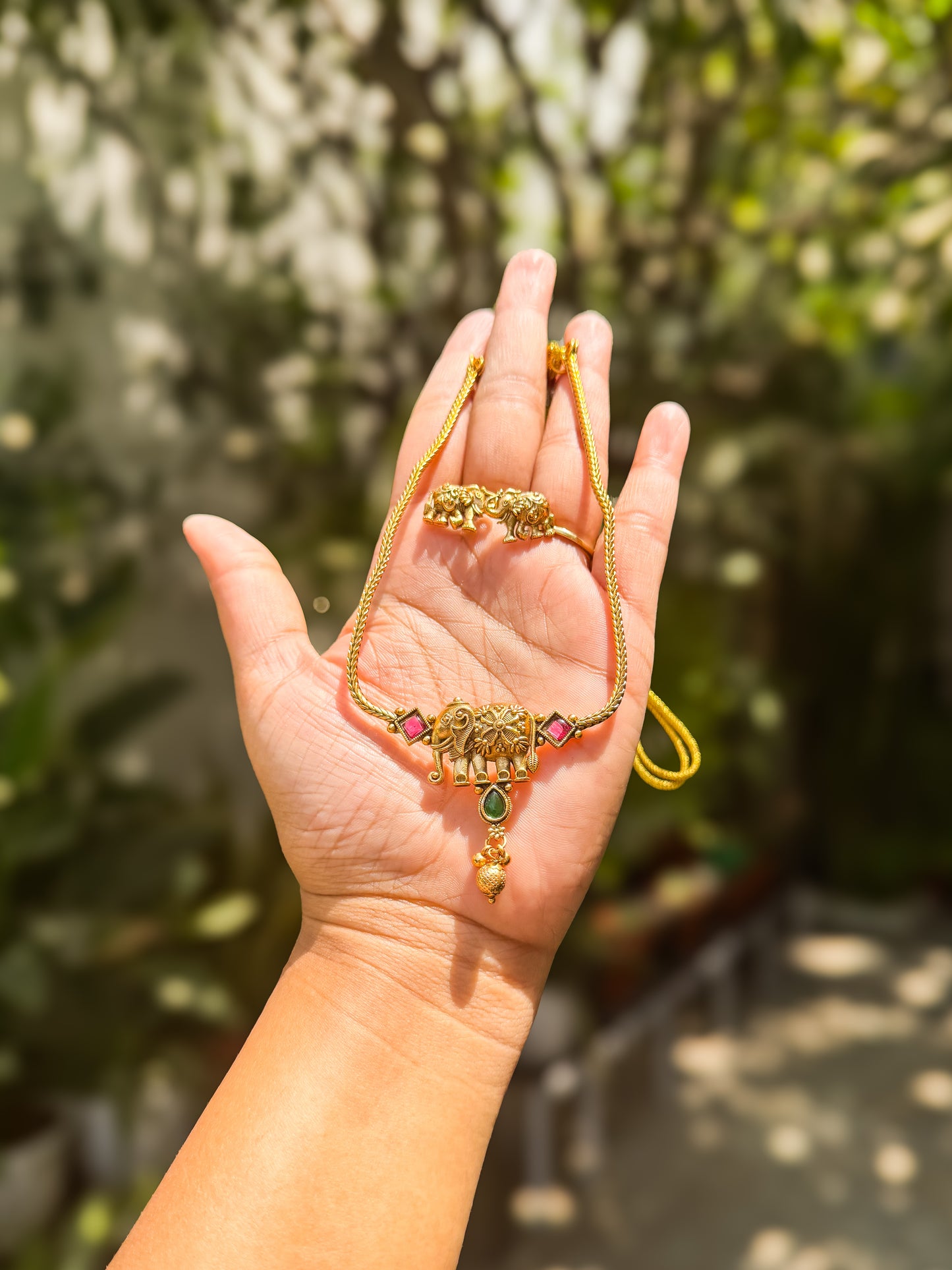 Elephant highlighted attigai with earring set