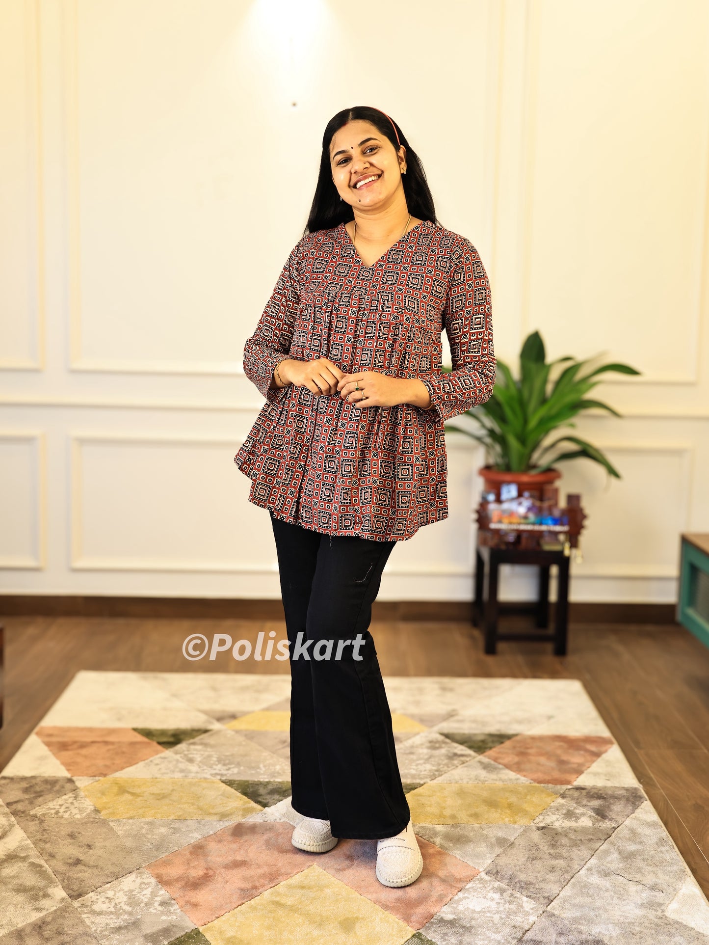 Shakshi - Short kurta Alia cut