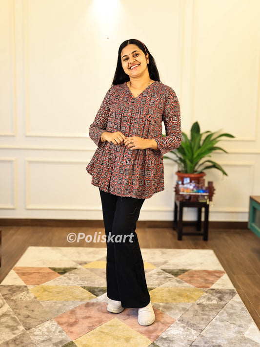 Shakshi - Short kurta Alia cut
