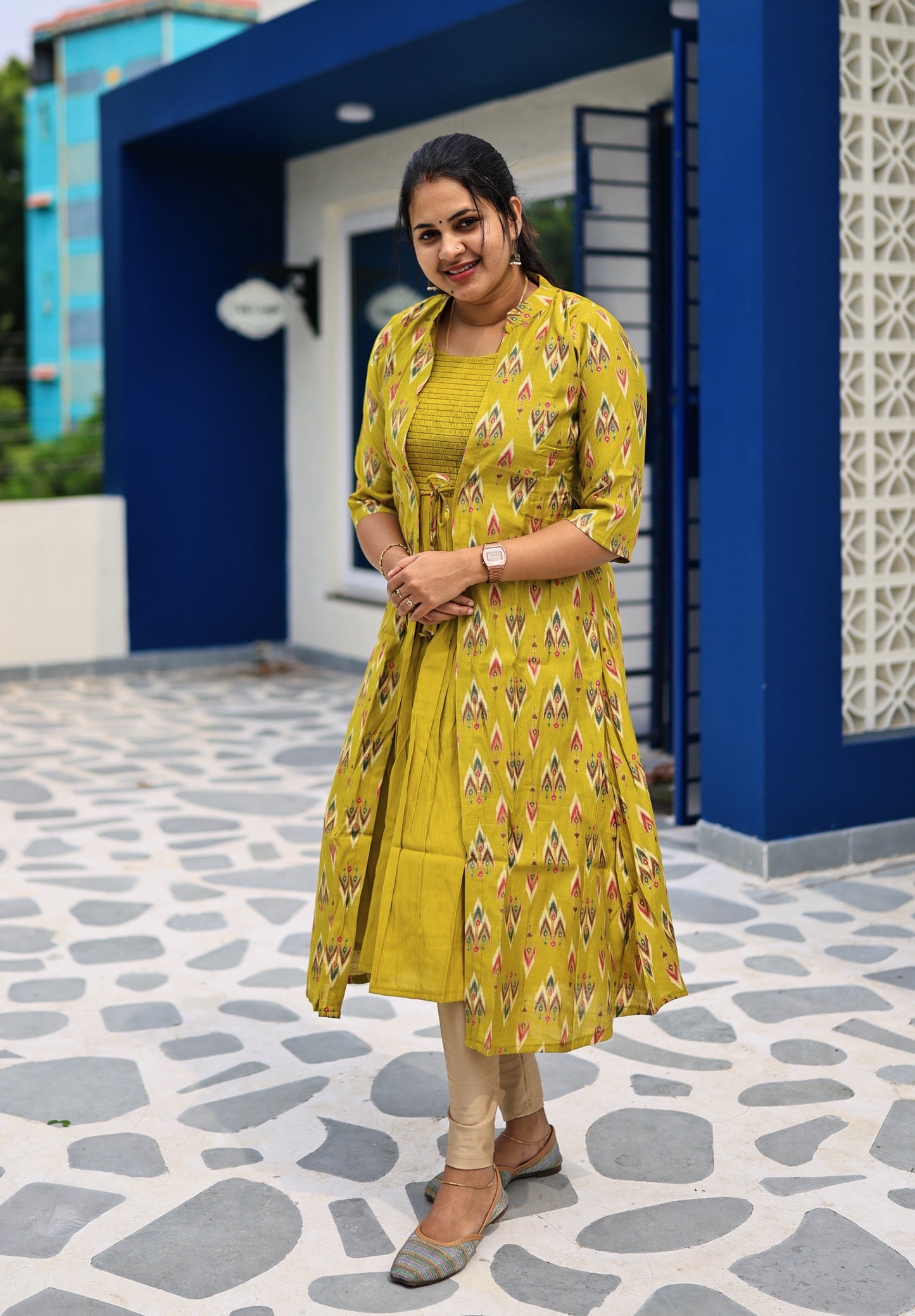 Sandra - Kura with overcoat