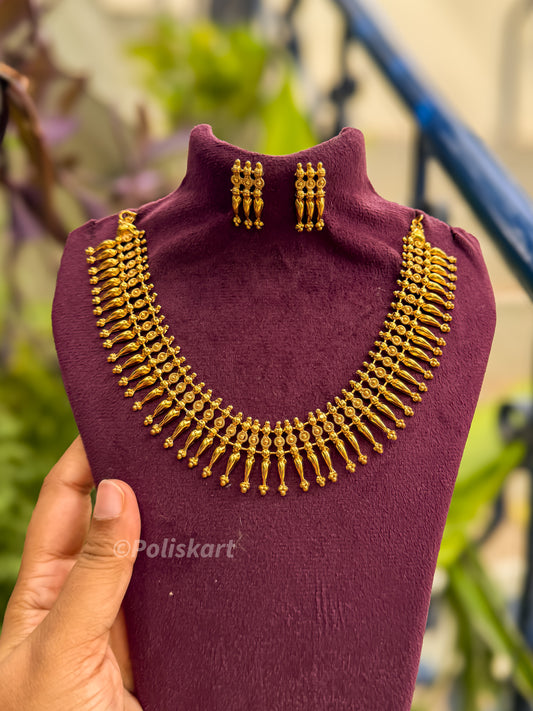 Classic necklace with earing set