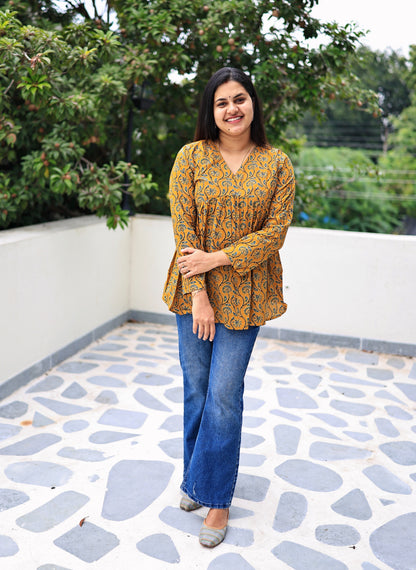 Hira - Full sleeve cotton short Kurti