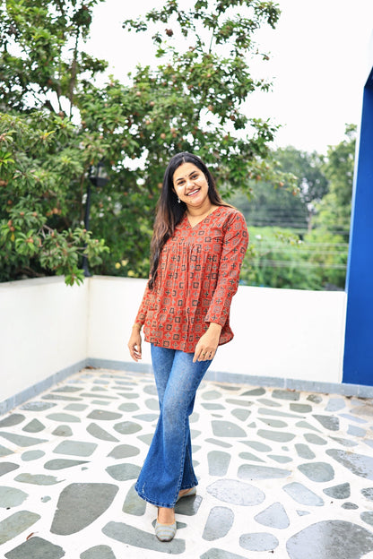 Sara - Full sleeve cotton short Kurti