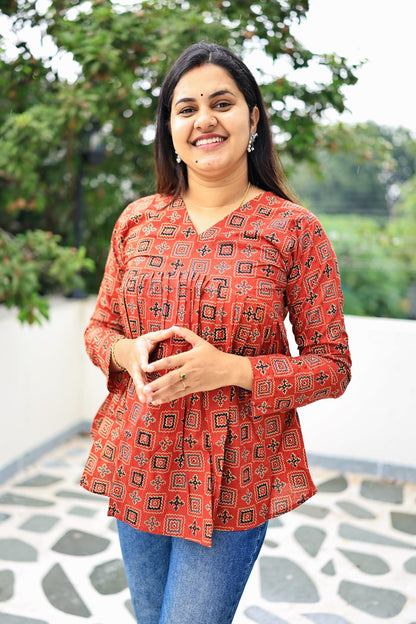 Sara - Full sleeve cotton short Kurti