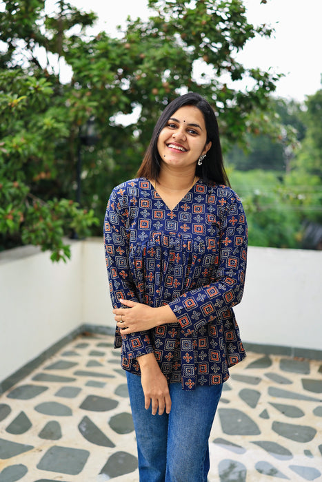 Siara - Full sleeve cotton short Kurti